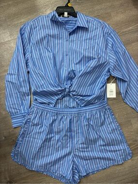 Free Assembly Blue Stripe Women’s Shorts it’s better for size xl